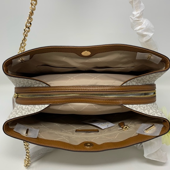 Michael Kors Large Chain Shoulder Bag - Picture 10 of 12